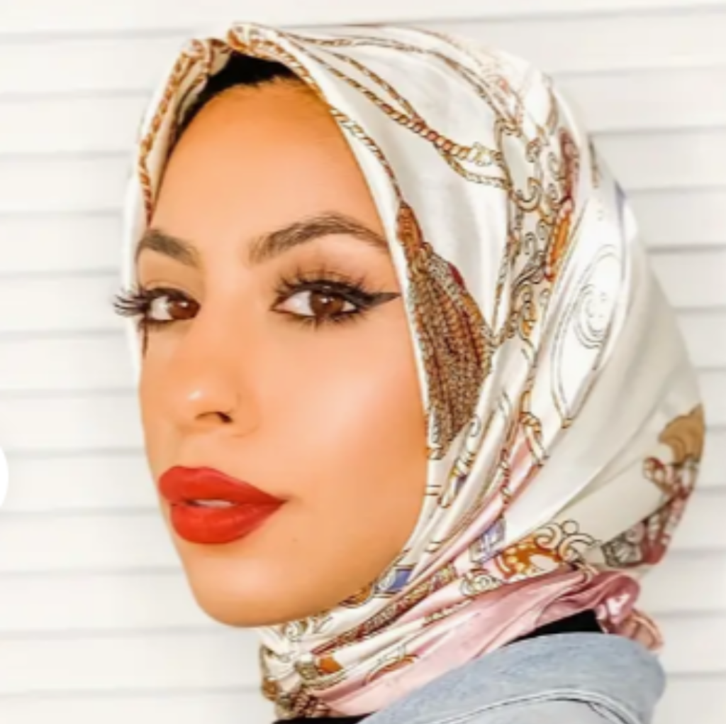 grace kelly scarf style